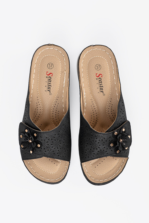 Zapatillas de mujer con flores... Zapatillas de mujer con flores...