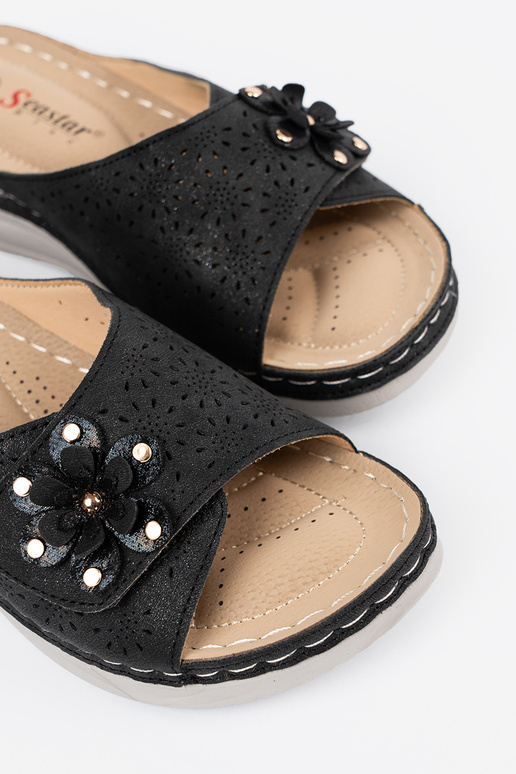 Zapatillas de mujer con flores... Zapatillas de mujer con flores...