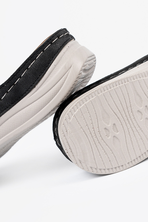 Zapatillas de mujer con flores... Zapatillas de mujer con flores...