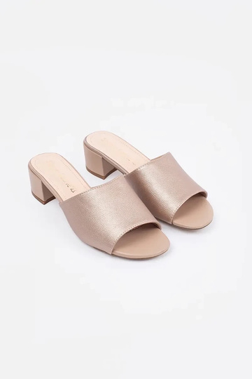 Pantuflas color arena de... 2