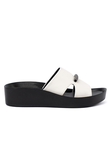 Zapatillas blanco-negro de...