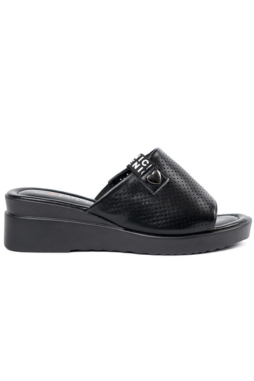 Zapatillas perforadas con...