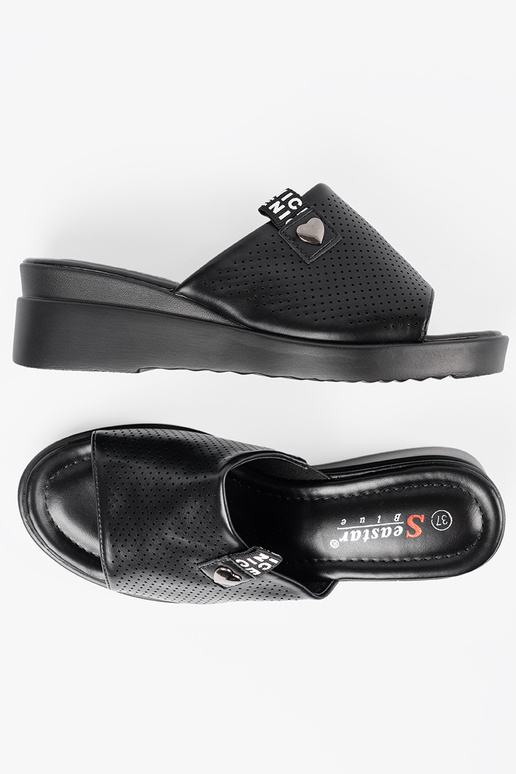 Zapatillas perforadas con plataforma... Zapatillas perforadas con plataforma...