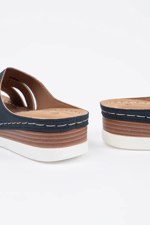 Pantuflas cómodas de cuña baja color...