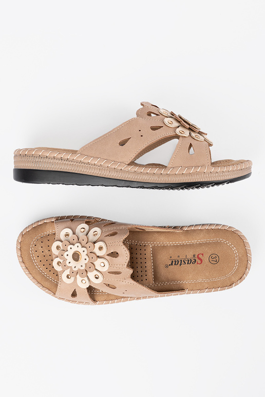 Zapatillas de mujer con flores... Zapatillas de mujer con flores...