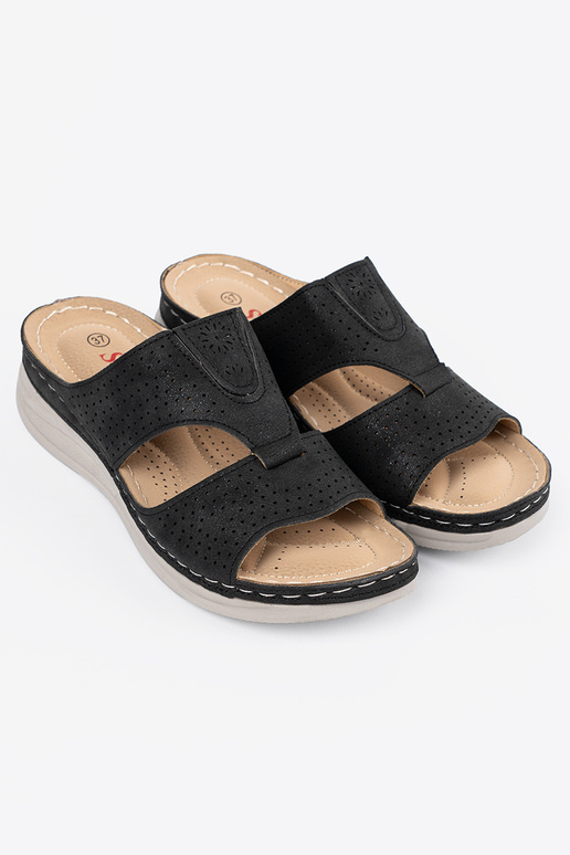 Zapatillas cómodas con equipamiento... Zapatillas cómodas con equipamiento...