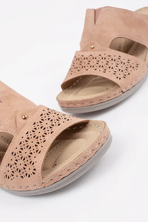 Pantuflas de cuña baja color rosa...