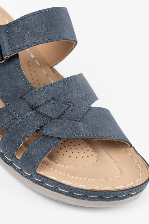 Zapatillas de mujer con flores... Zapatillas de mujer con flores...