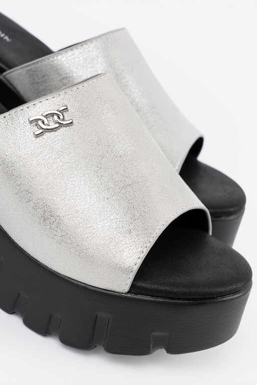 Zapatillas con plataforma negra plateada