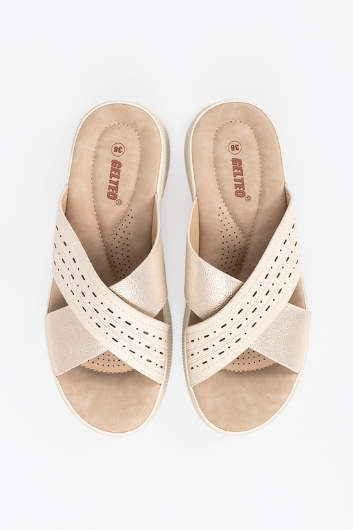 Zapatillas con plataforma color marfil