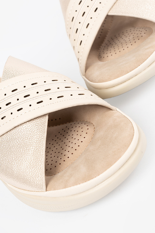 Zapatillas con plataforma color marfil