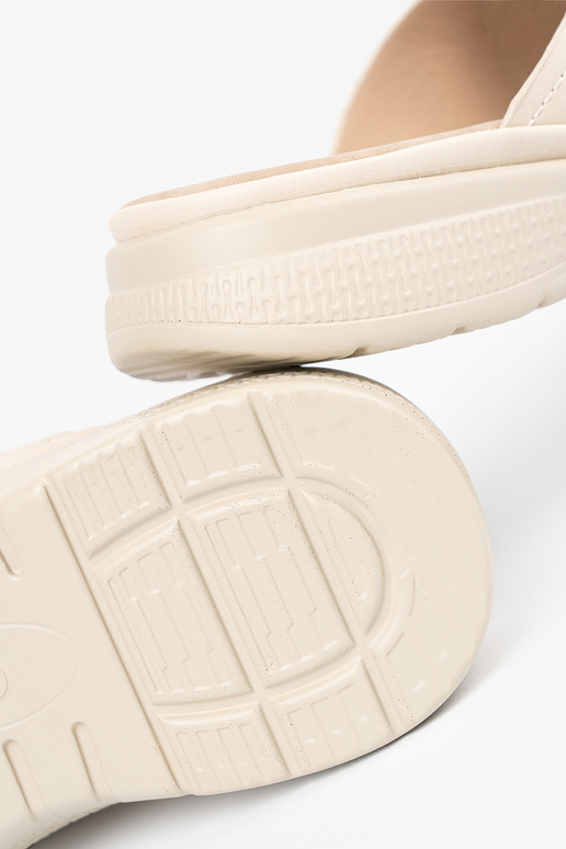 Zapatillas con plataforma color marfil