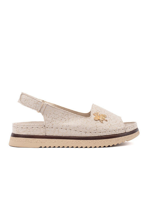 Sandalias color beige con plataforma...