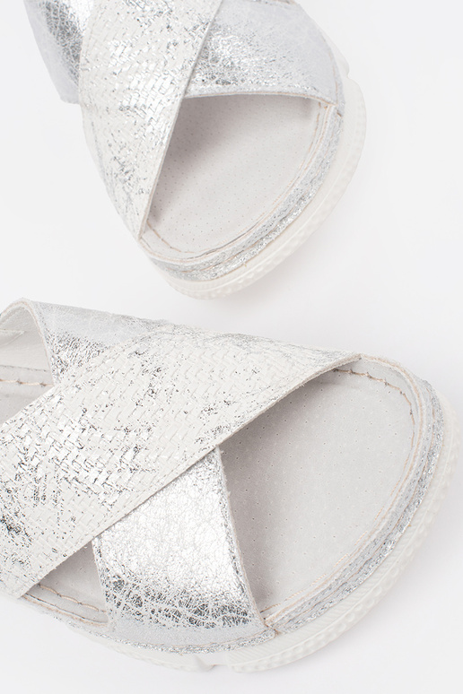 Sandalias planas blancas