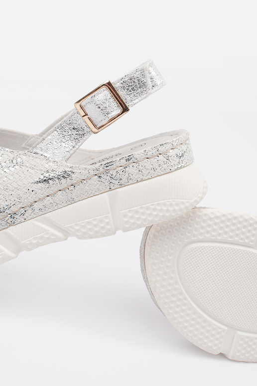 Sandalias planas blancas