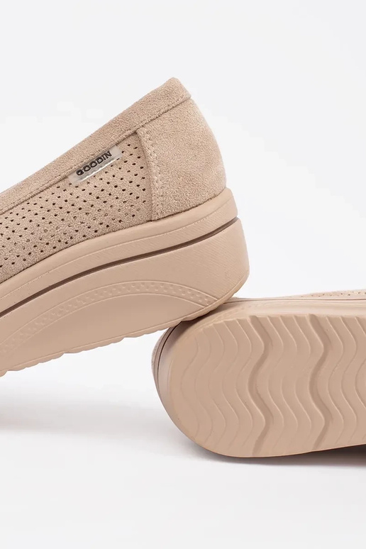 mocasines color arena con suela gruesa