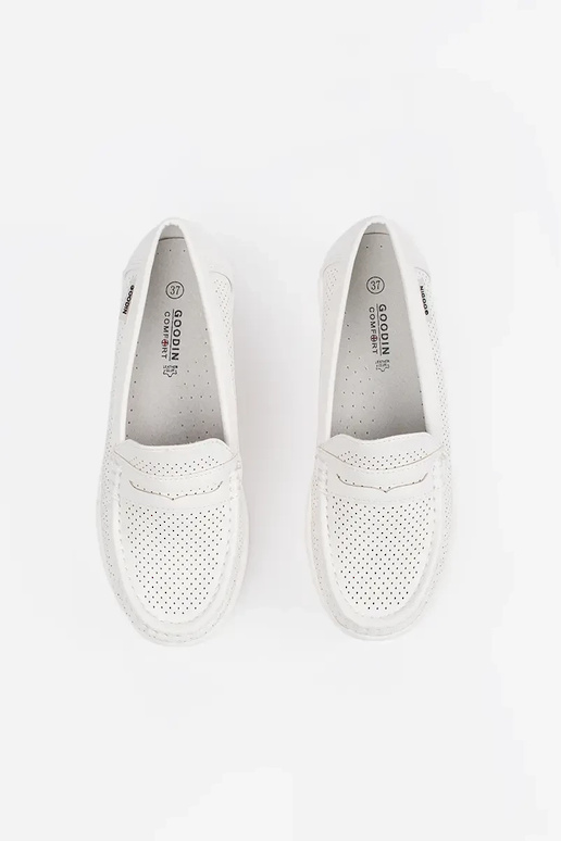 mocasines blancos con suela gruesa