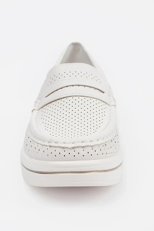 mocasines blancos con suela gruesa