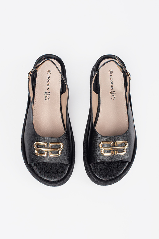 Sandalias planas negras con decoración