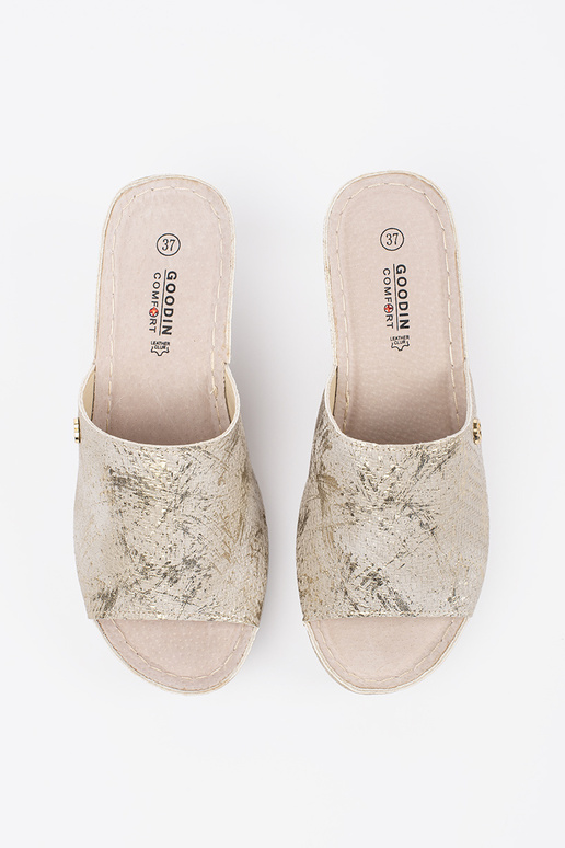 Zapatillas de mujer con cuña taupe Zapatillas de mujer con cuña taupe
