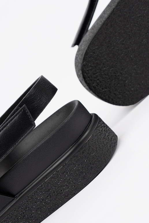 Sandalias negras de plataforma