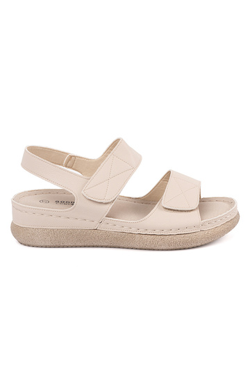 Sandalias de color marfil...