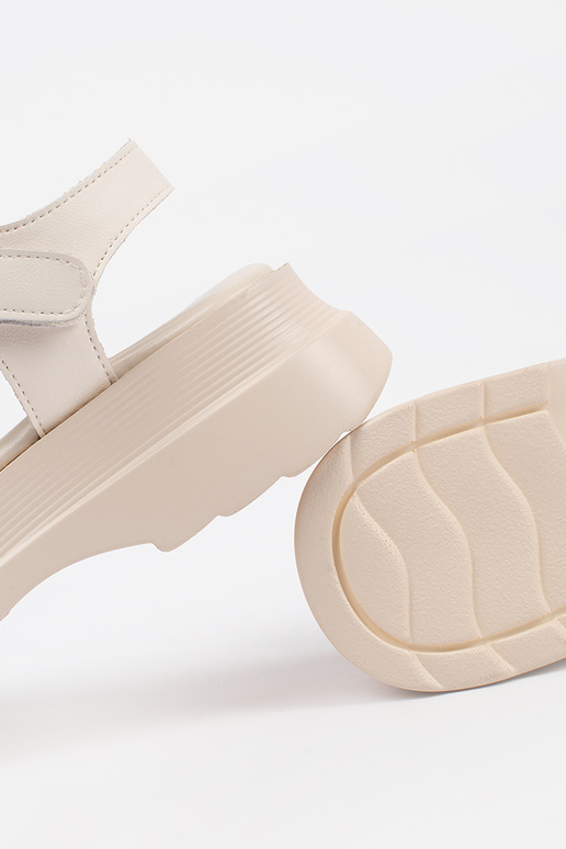 Sandalias con plataforma de piel...