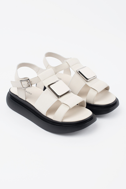 Sandalias elegantes de cuero marfil... Sandalias elegantes de cuero marfil...