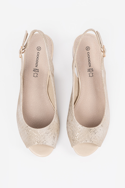 Sandalias de mujer color arena con...