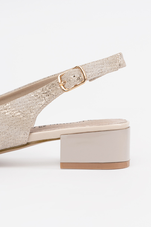 Sandalias de mujer color arena con...