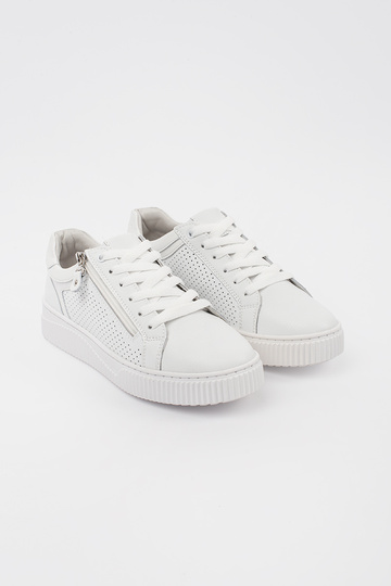 Zapatillas blancas de... 2