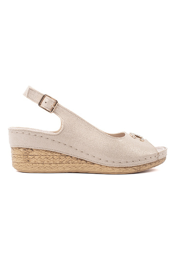 Sandalias de color marfil...