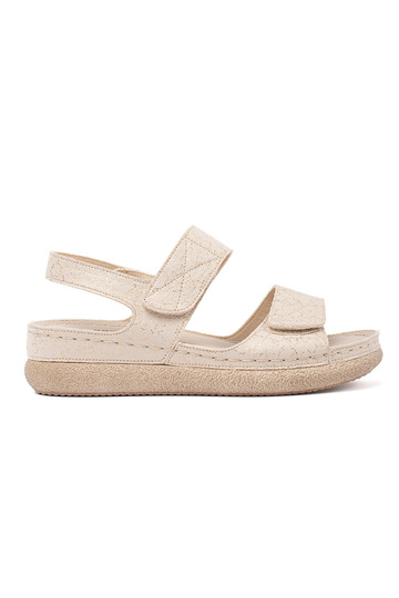 Sandalias de color marfil...