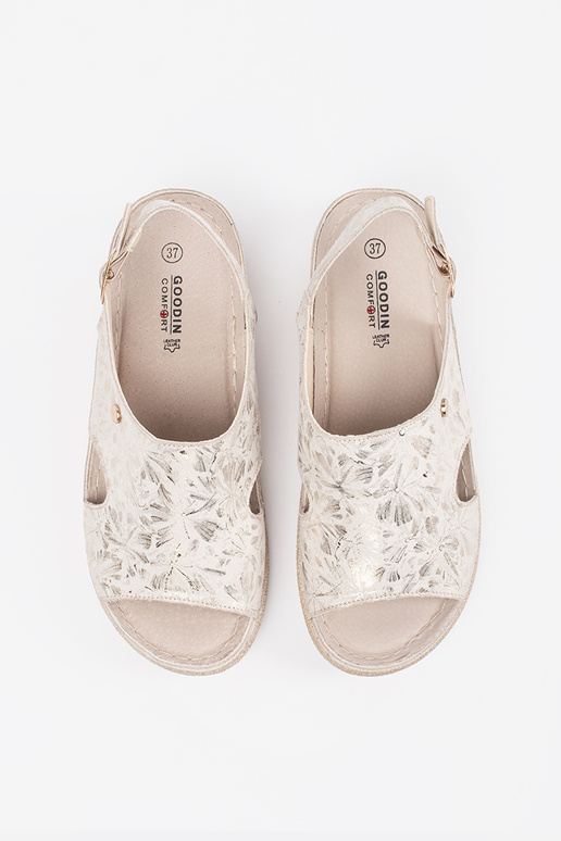 Sandalias planas de color marfil con... Sandalias planas de color marfil con...