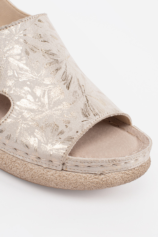 Sandalias planas de color marfil con... Sandalias planas de color marfil con...