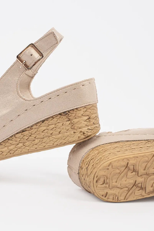 Sandalias de mujer color arena con...