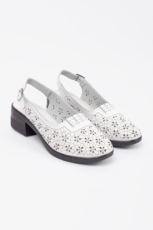 Sandalias de color blanco con tacón bajo Sandalias de color blanco con tacón bajo