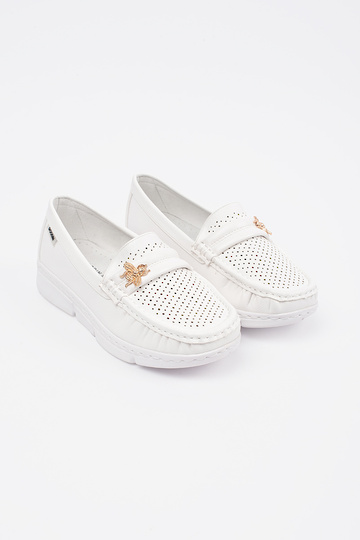 Mocasines calados color marfil 2