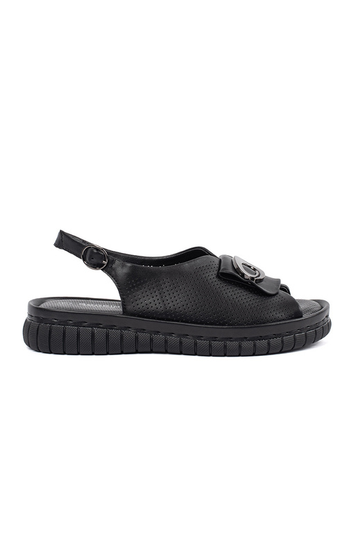 Sandalias elegantes de cuero negras