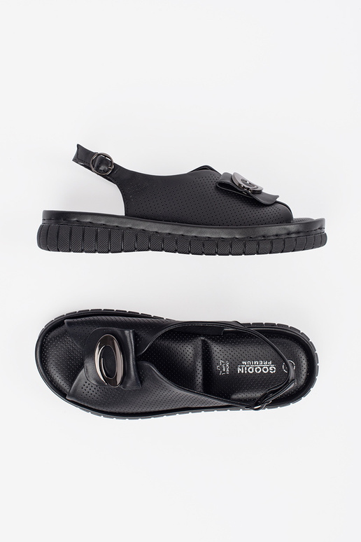 Sandalias elegantes de cuero negras