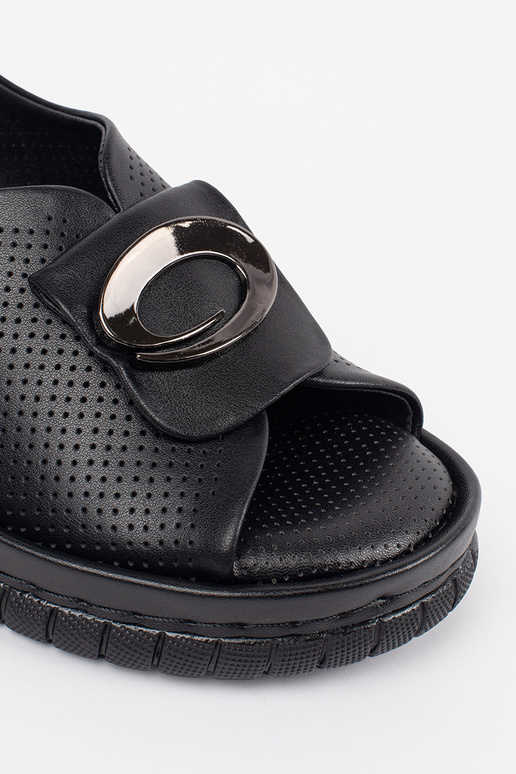 Sandalias elegantes de cuero negras