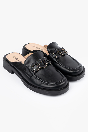 Zapatillas negras de piel... 2