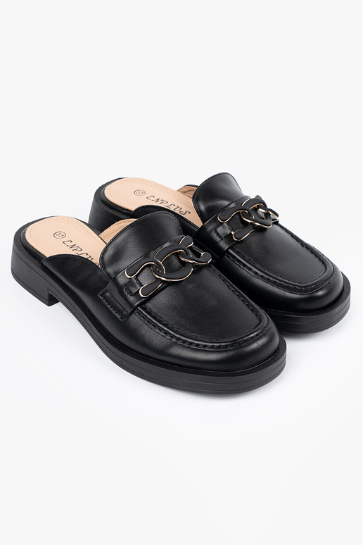 Zapatillas negras de piel sintética...