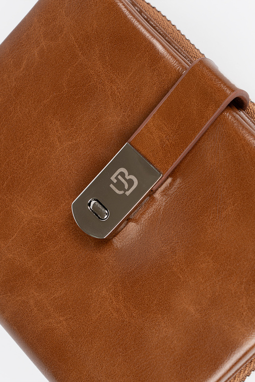 Monedero elegante de mujer color marrón Monedero elegante de mujer color marrón