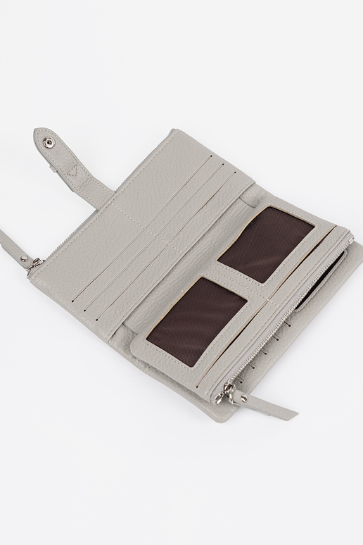 Cartera de mujer gris con compartimentos