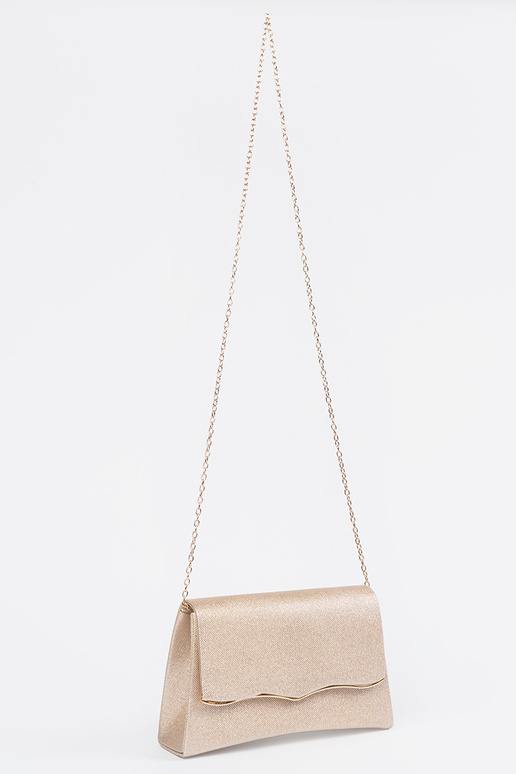 Bolso dorado con cadena