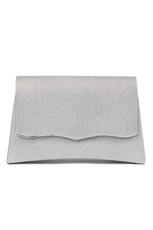 Bolso plateado con cadena