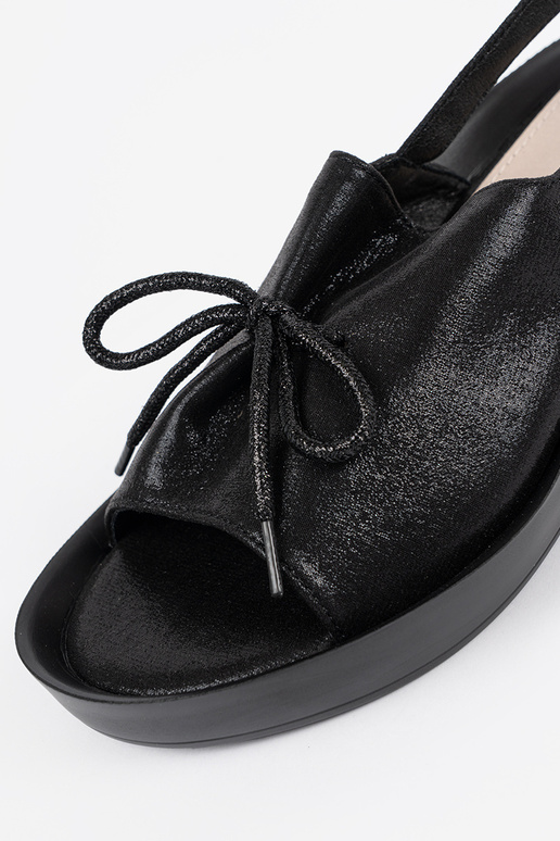 Sandalias negras para mujer en... Sandalias negras para mujer en...