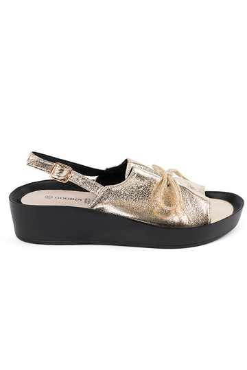 Sandalias doradas para...