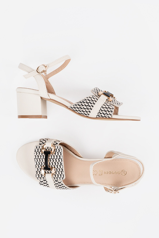 Sandalias blancas para mujer con...